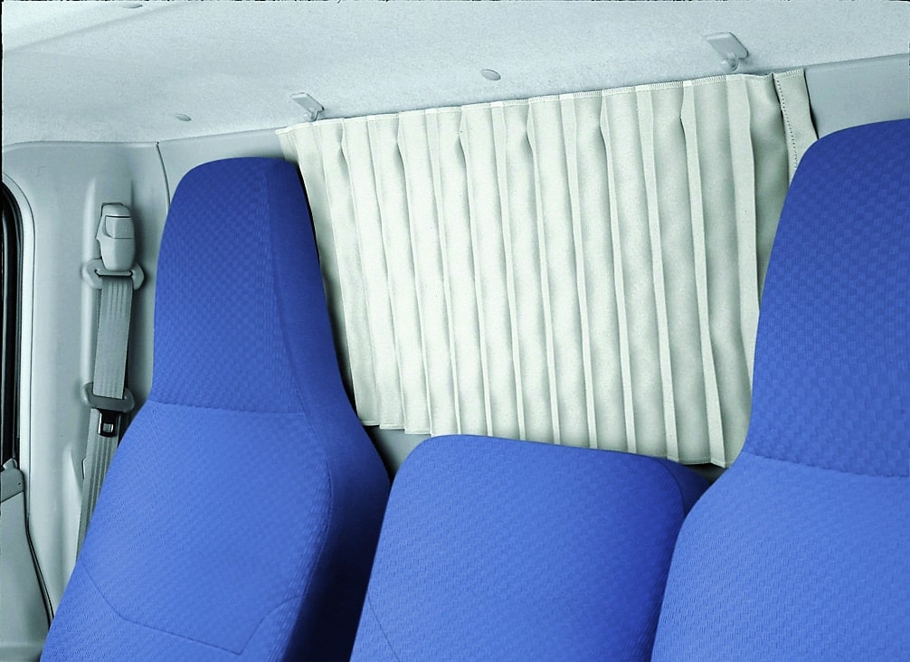 The FUSO curtain for the rear window protects your privacy when you're taking a break.
